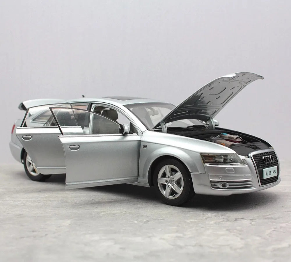 [OEM] 1:18 Audi 2004 A6L C6 Silver Model Car Die-Cast