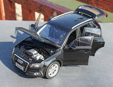 [OEM] 1:18 Audi 2008 Q5 Black Model Car Die-Cast