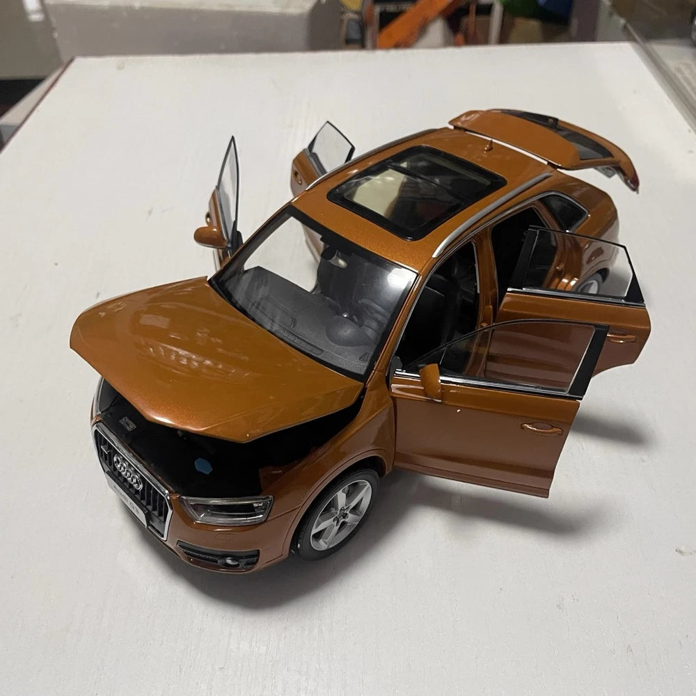 [OEM] 1:18 Audi 2012 Q3 オレンジ モデルカー Die-Cast