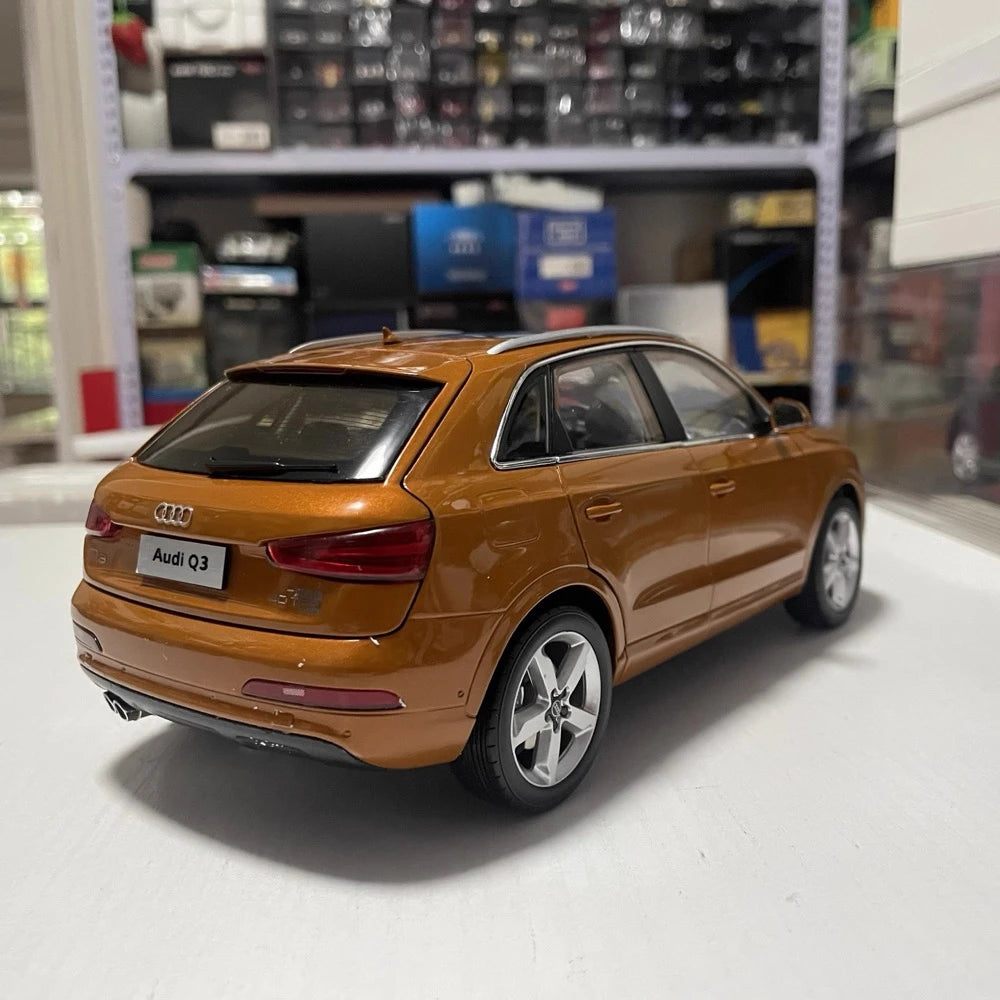 [OEM] 1:18 Audi 2012 Q3 オレンジ モデルカー Die-Cast