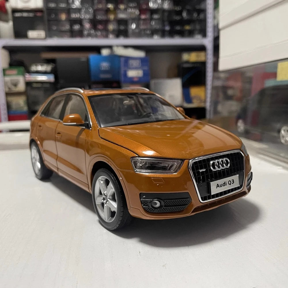 [OEM] 1:18 Audi 2012 Q3 Orange Model Car Die-Cast