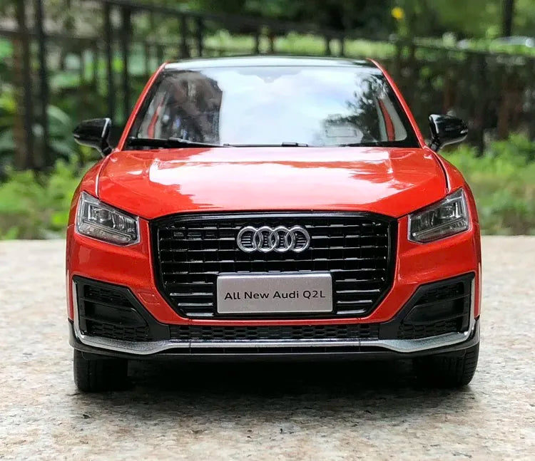[OEM] 1:18 Audi 2018 Q2L Red Model Car Die-Cast