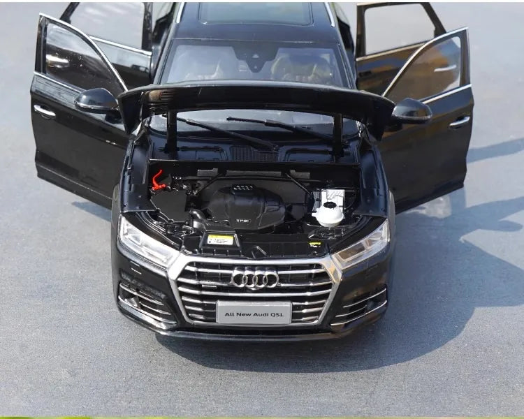[OEM] 1:18 Audi 2018 Q5L Black Model Car Die-Cast