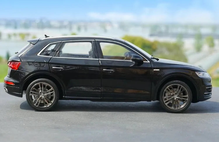 [OEM] 1:18 Audi 2018 Q5L nero modellino di auto Die-Cast
