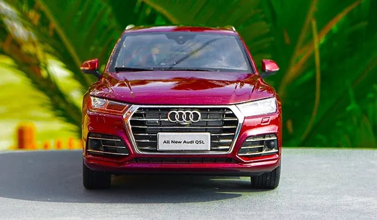 [OEM] 1:18 Audi 2018 Q5L Red Model Car Die-Cast