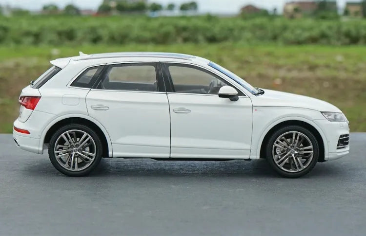 [OEM] 1:18 Audi 2018 Q5L bianco modellino di auto Die-Cast