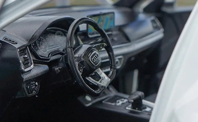 [OEM] 1:18 Audi 2018 Q5L bianco modellino di auto Die-Cast