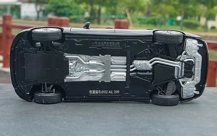 [OEM] 1:18 Audi 2019 A6L nero modellino di auto Die-Cast