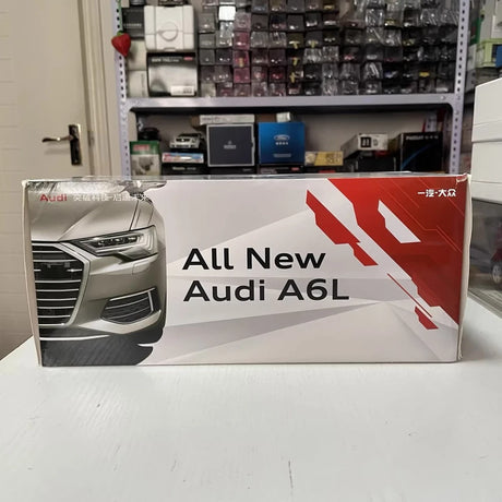 [OEM] 1:18 Audi 2019 A6L White Model Car Die-Cast