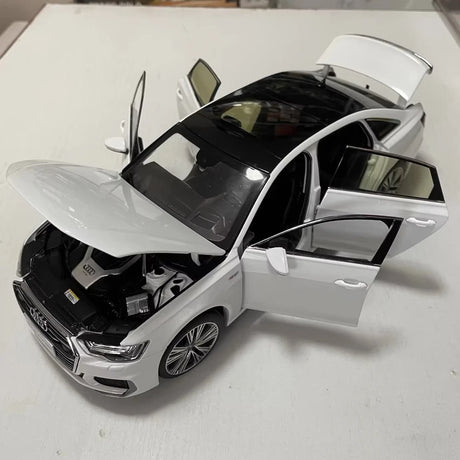 [OEM] 1:18 Audi 2019 A6L White Model Car Die-Cast