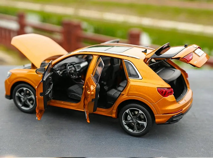 [OEM] 1:18 Audi 2019 Q3 Orange Model Car Die-Cast