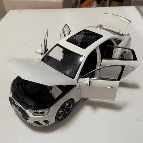 [OEM] 1:18 Audi 2020 A4L White Model Car Die-Cast