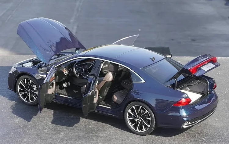 [OEM] 1:18 Audi 2021 A7L Blue Model Car Die-Cast