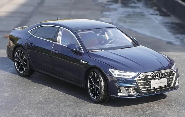 [OEM] 1:18 Audi 2021 A7L Blue Model Car Die-Cast