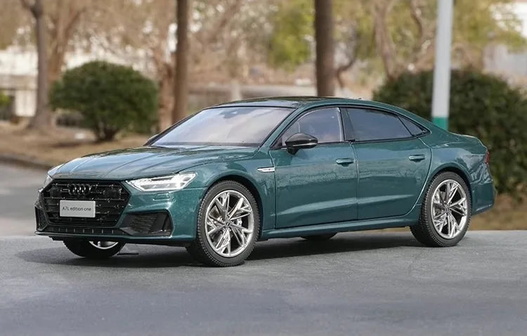 [OEM] 1:18 Audi 2021 A7L Green Model Car Die-Cast