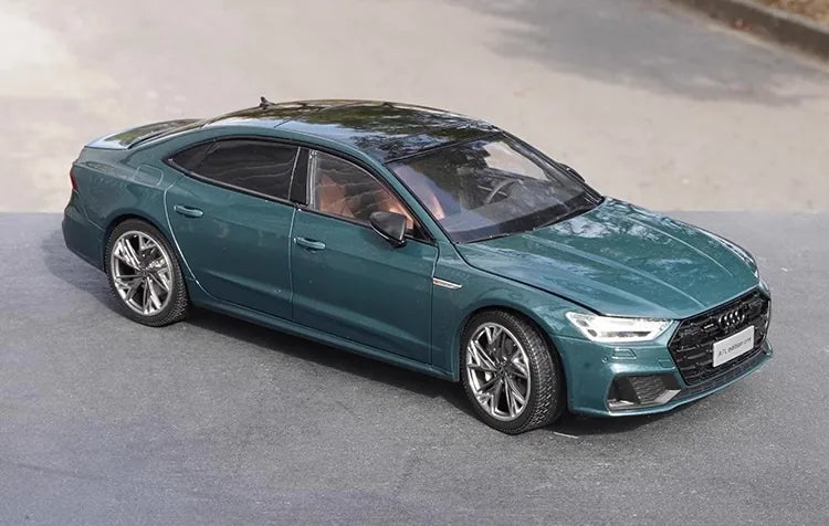 [OEM] 1:18 Audi 2021 A7L Green Model Car Die-Cast