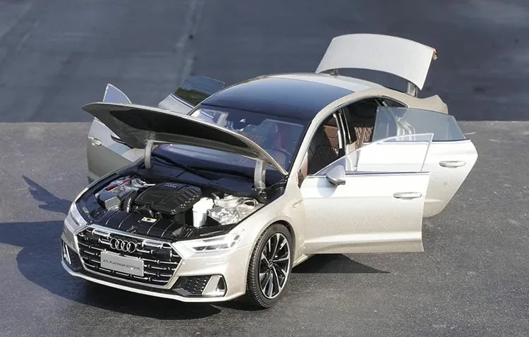 [OEM] 1:18 Audi 2021 A7L Silver Model Car Die-Cast