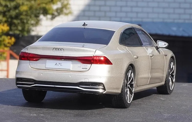 [OEM] 1:18 Audi 2021 A7L argent voiture miniature Die-Cast
