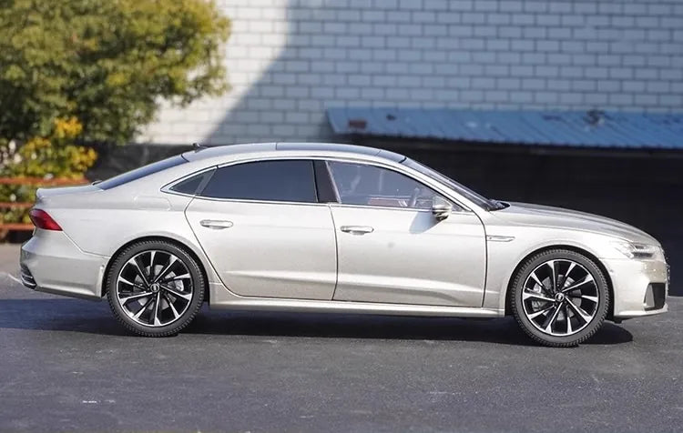 [OEM] 1:18 Audi 2021 A7L argent voiture miniature Die-Cast