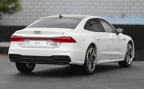 [OEM] 1:18 Audi 2021 A7L White Model Car Die-Cast