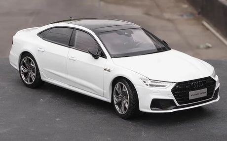 [OEM] 1:18 Audi 2021 A7L White Model Car Die-Cast