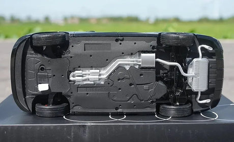 [OEM] 1:18 Audi 2022 Q6 Black Model Car Die-Cast