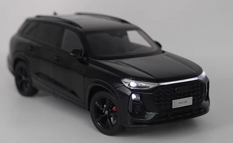 [OEM] 1:18 Audi 2022 Q6 Black Model Car Die-Cast