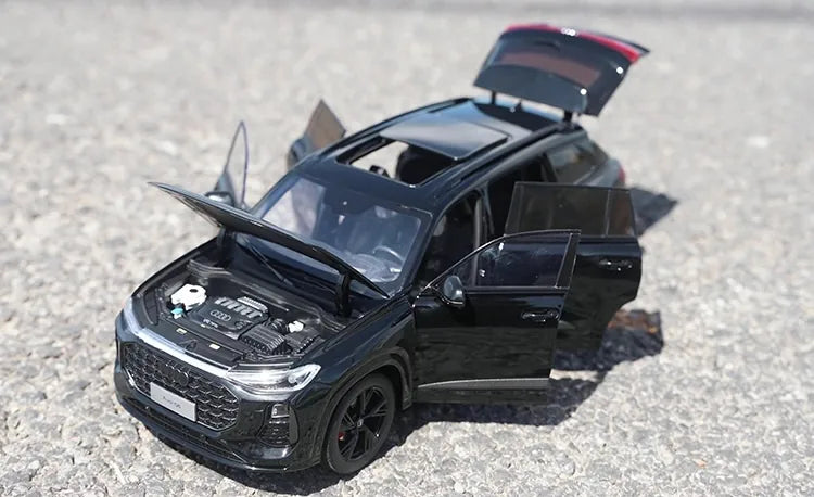 [OEM] 1:18 Audi 2022 Q6 Black Model Car Die-Cast