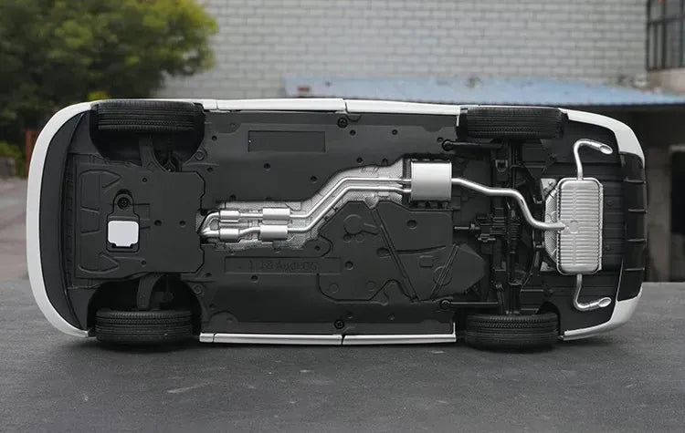 [OEM] 1:18 Audi 2022 Q6 Gray Model Car Die-Cast