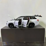 [OEM] 1:18 Audi 2022 Q6 White Model Car Die-Cast