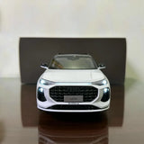 [OEM] 1:18 Audi 2022 Q6 White Model Car Die-Cast