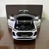 [OEM] 1:18 Audi 2022 Q6 White Model Car Die-Cast