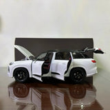 [OEM] 1:18 Audi 2022 Q6 White Model Car Die-Cast