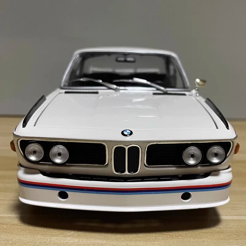 [OEM] 1:18 BMW 1971 3.0 CSL Model Car Die-Cast