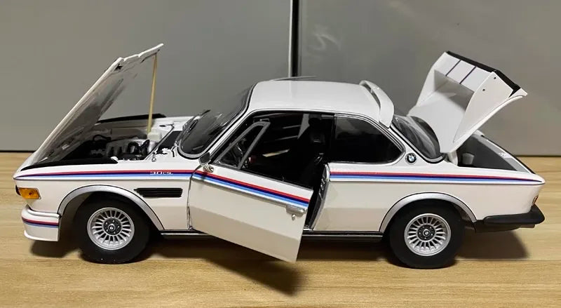 [OEM] 1:18 BMW 1971 3.0 CSL Model Car Die-Cast