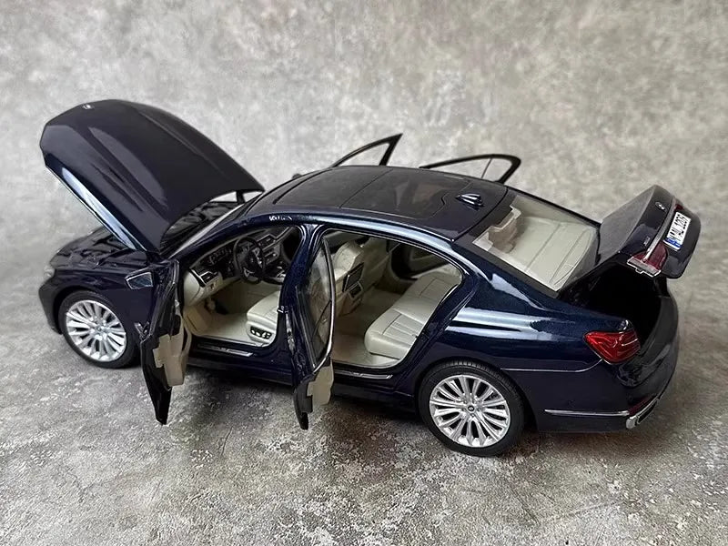 [OEM] 1:18 BMW 2016 G11 740Li ブラック モデルカー Die-Cast