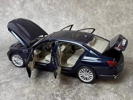 [OEM] 1:18 BMW 2016 G11 740Li Black Model Car Die-Cast