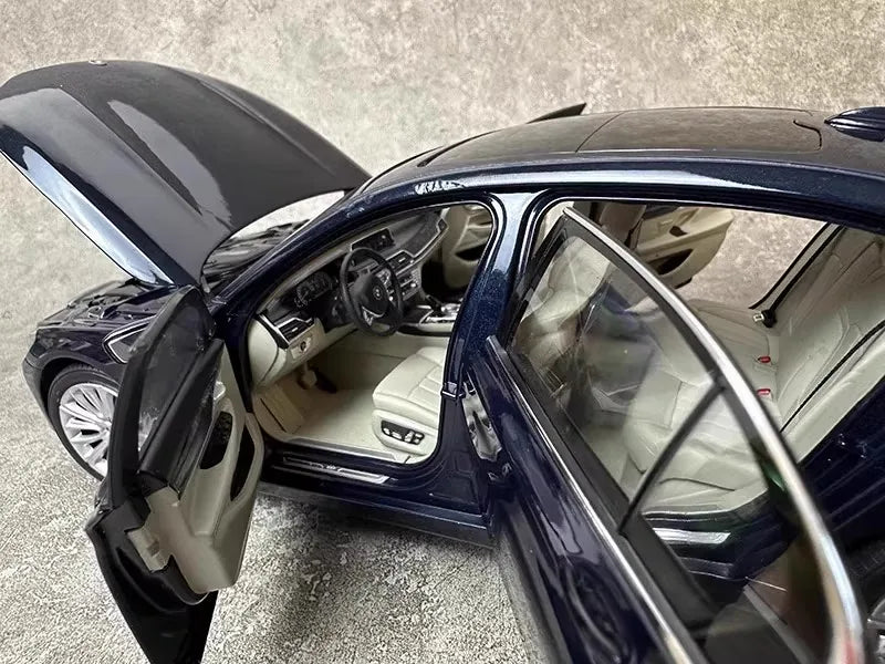 [OEM] 1:18 BMW 2016 G11 740Li ブラック モデルカー Die-Cast