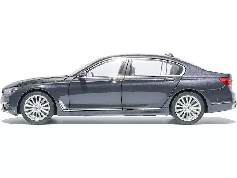 [OEM] 1:18 BMW 2016 G11 740Li Gray Model Car Die-Cast