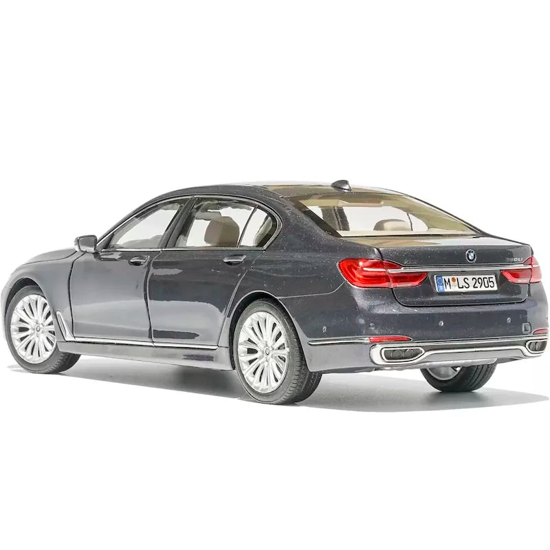 [OEM] 1:18 BMW 2016 G11 740Li Gray Model Car Die-Cast