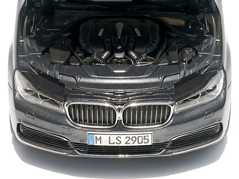 [OEM] 1:18 BMW 2016 G11 740Li Gray Model Car Die-Cast