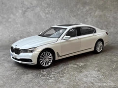 [OEM] 1:18 BMW 2016 G11 740Li White Model Car Die-Cast