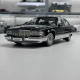 [OEM] 1:18 Cadillac 1993 Fleetwood Brougham Black Model Car Die-Cast