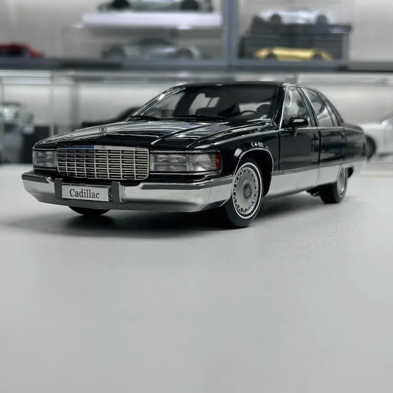 [OEM] 1:18 Cadillac 1993 Fleetwood Brougham nero modellino di auto Die-Cast