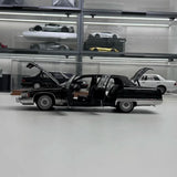 [OEM] 1:18 Cadillac 1993 Fleetwood Brougham Black Model Car Die-Cast