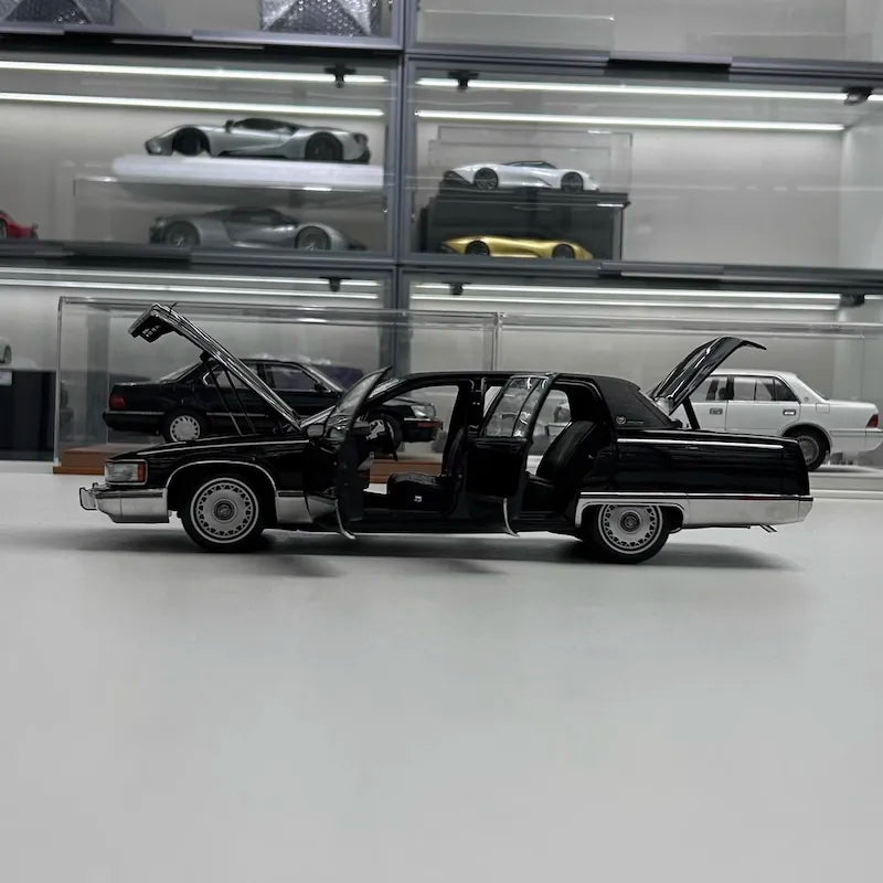 [OEM] 1:18 Cadillac 1993 Fleetwood Brougham nero modellino di auto Die-Cast