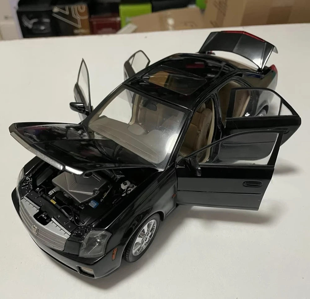 OEM Cadillac 2004 CTS Black 1:18 – Collectible Diecast Model Die-Cast