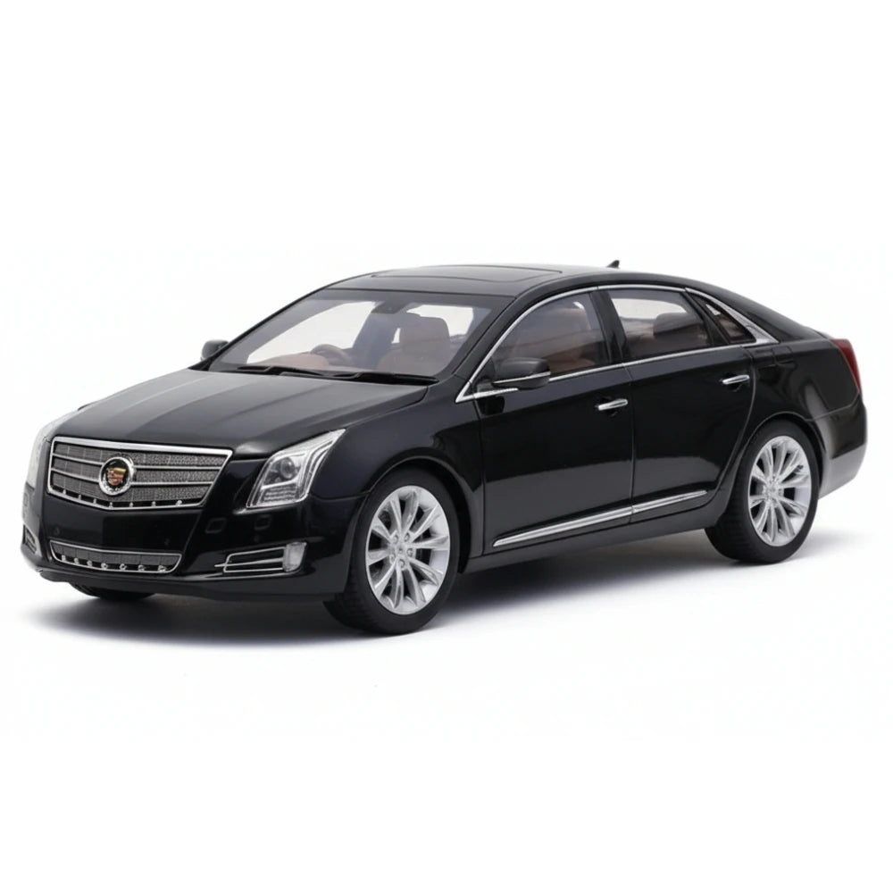 [OEM] 1:18 Cadillac 2013 XTS Black Model Car Die-Cast