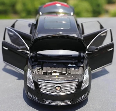 [OEM] 1:18 Cadillac 2013 XTS Black Model Car Die-Cast
