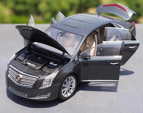 [OEM] 1:18 Cadillac 2013 XTS Gray Model Car Die-Cast